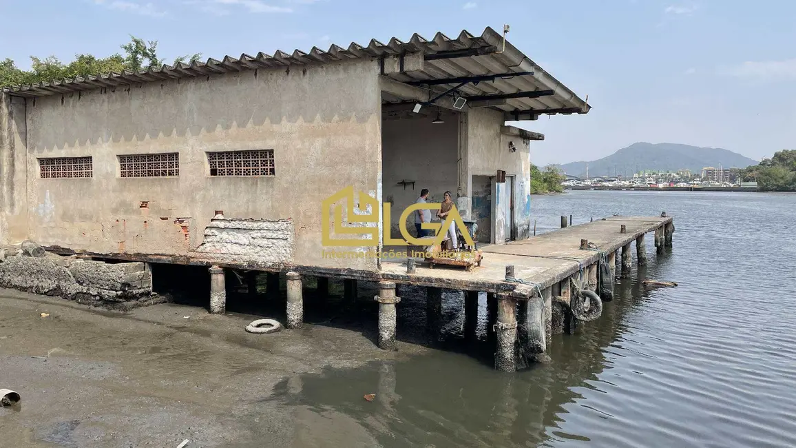 Armazém / Galpão com 3 quartos à venda, 5000m2 em Jardim Santa Maria, Guaruja - SP - imagem 5 Foto 5 de Armazém / Galpão com 3 quartos à venda, 5000m2 em Jardim Santa Maria, Guaruja - SP