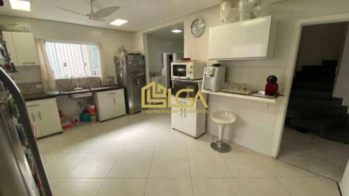 Foto 5 de Casa com 4 quartos à venda, 200m2 em Ponta da Praia, Santos - SP