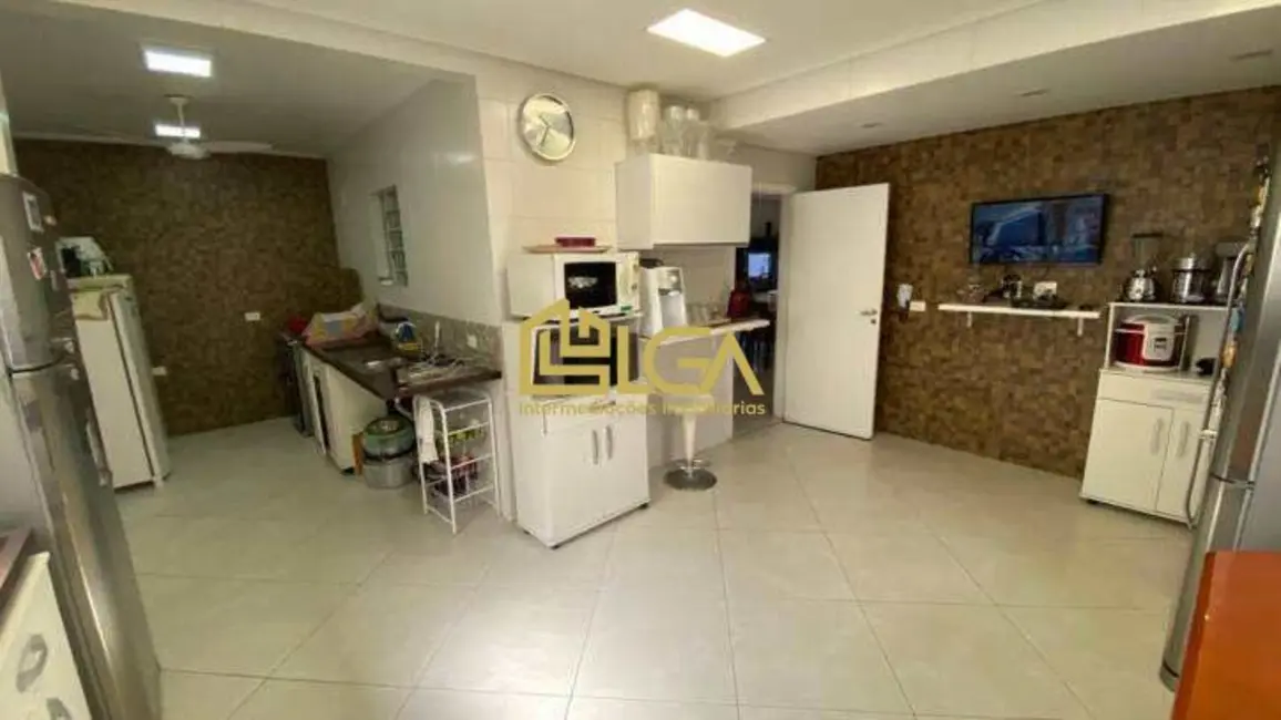 Foto 6 de Casa com 4 quartos à venda, 200m2 em Ponta da Praia, Santos - SP