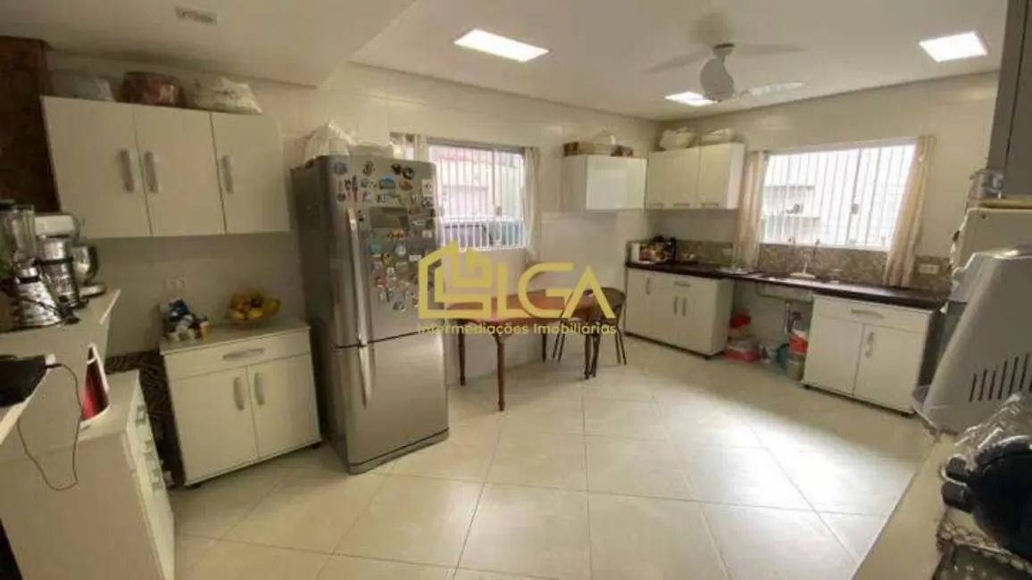 Foto 4 de Casa com 4 quartos à venda, 200m2 em Ponta da Praia, Santos - SP