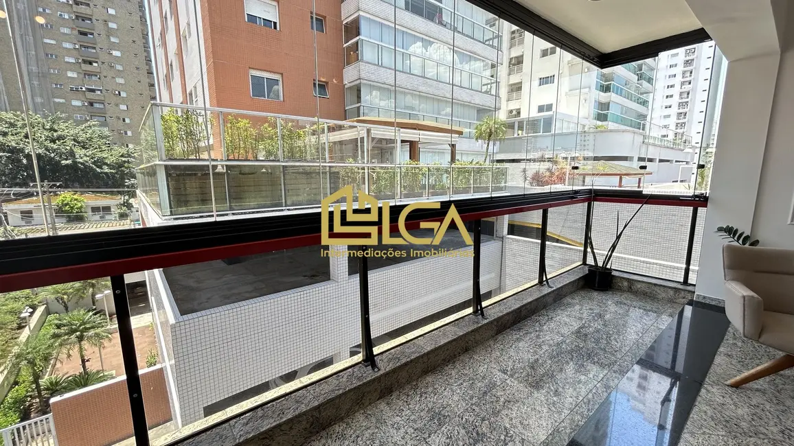 Apartamento com 3 quartos à venda, 133m2 em Embaré, Santos - SP - imagem 4 Foto 4 de Apartamento com 3 quartos à venda, 133m2 em Embaré, Santos - SP