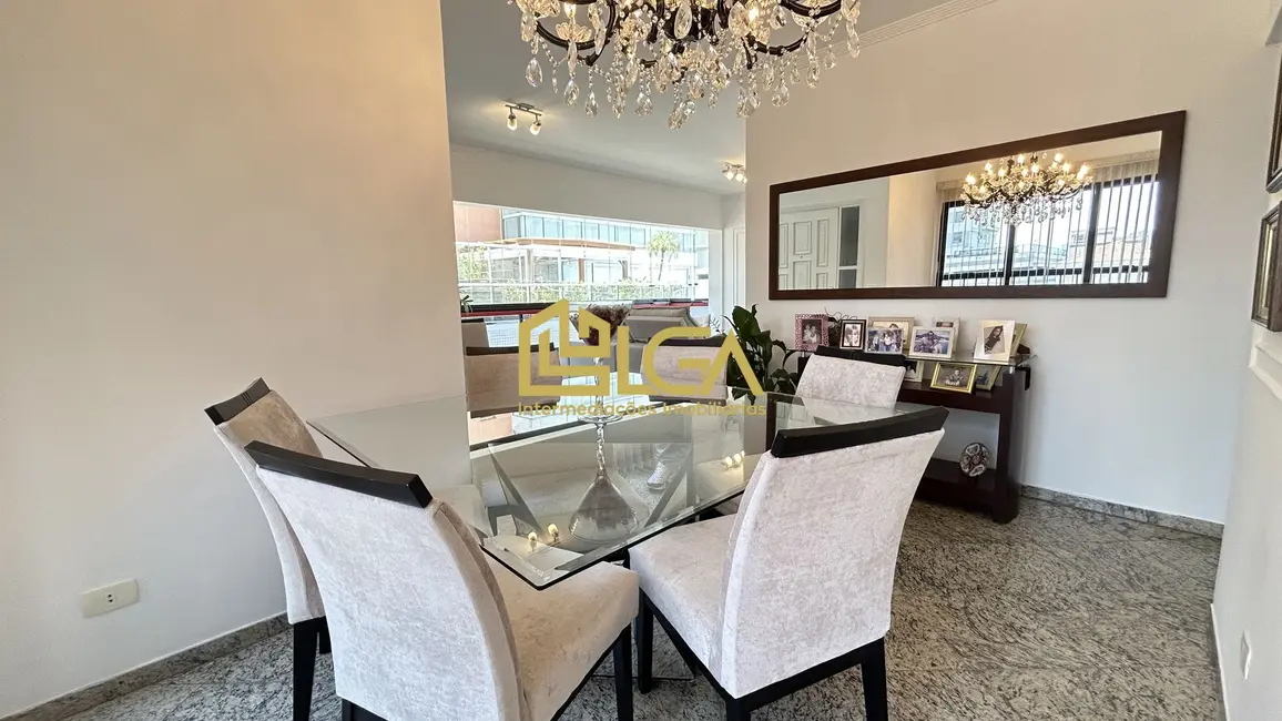 Apartamento com 3 quartos à venda, 133m2 em Embaré, Santos - SP - imagem 6 Foto 6 de Apartamento com 3 quartos à venda, 133m2 em Embaré, Santos - SP