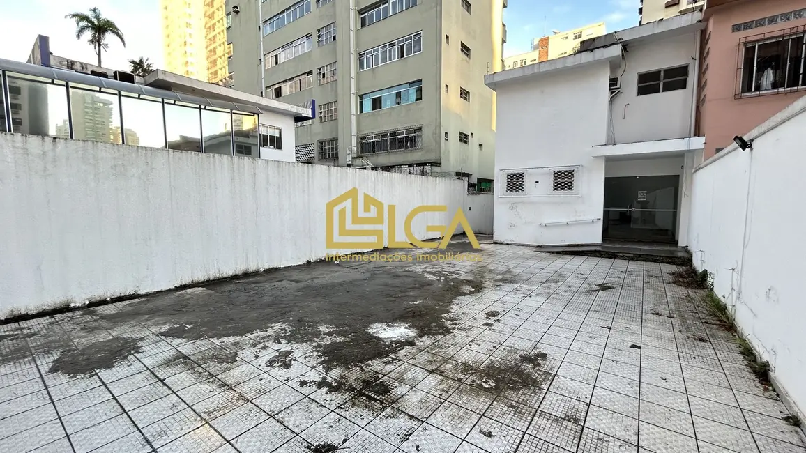 Casa com 6 quartos para alugar, 200m2 em Gonzaga, Santos - SP - imagem 6 Foto 6 de Casa com 6 quartos para alugar, 200m2 em Gonzaga, Santos - SP