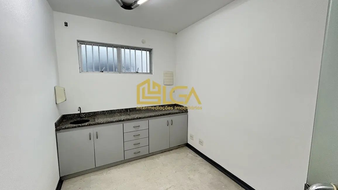 Casa com 6 quartos para alugar, 200m2 em Gonzaga, Santos - SP - imagem 7 Foto 7 de Casa com 6 quartos para alugar, 200m2 em Gonzaga, Santos - SP