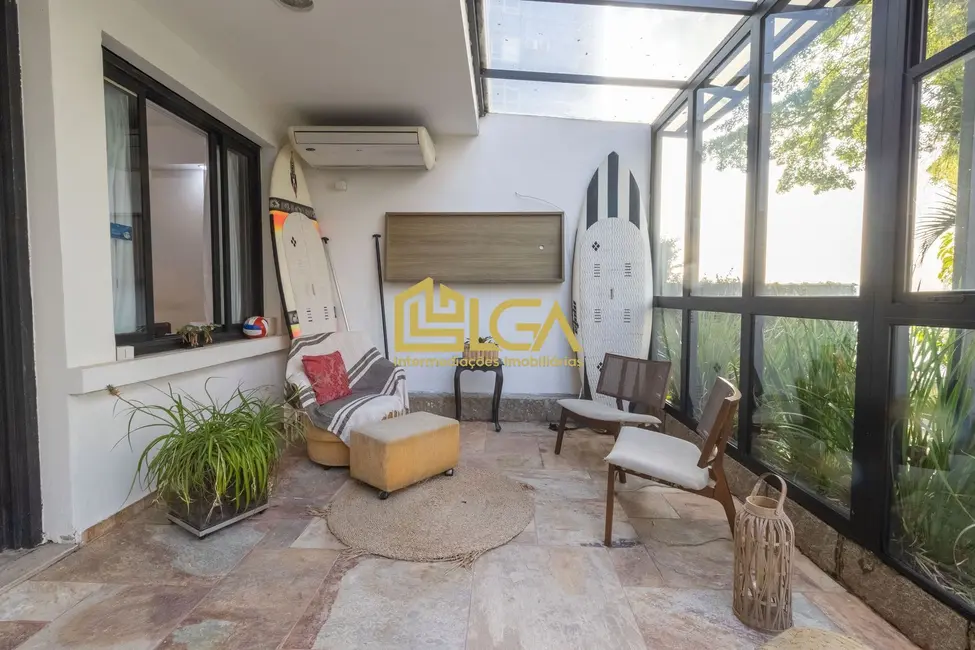 Foto 9 de Casa com 6 quartos à venda, 600m2 em Ilha Porchat, Sao Vicente - SP