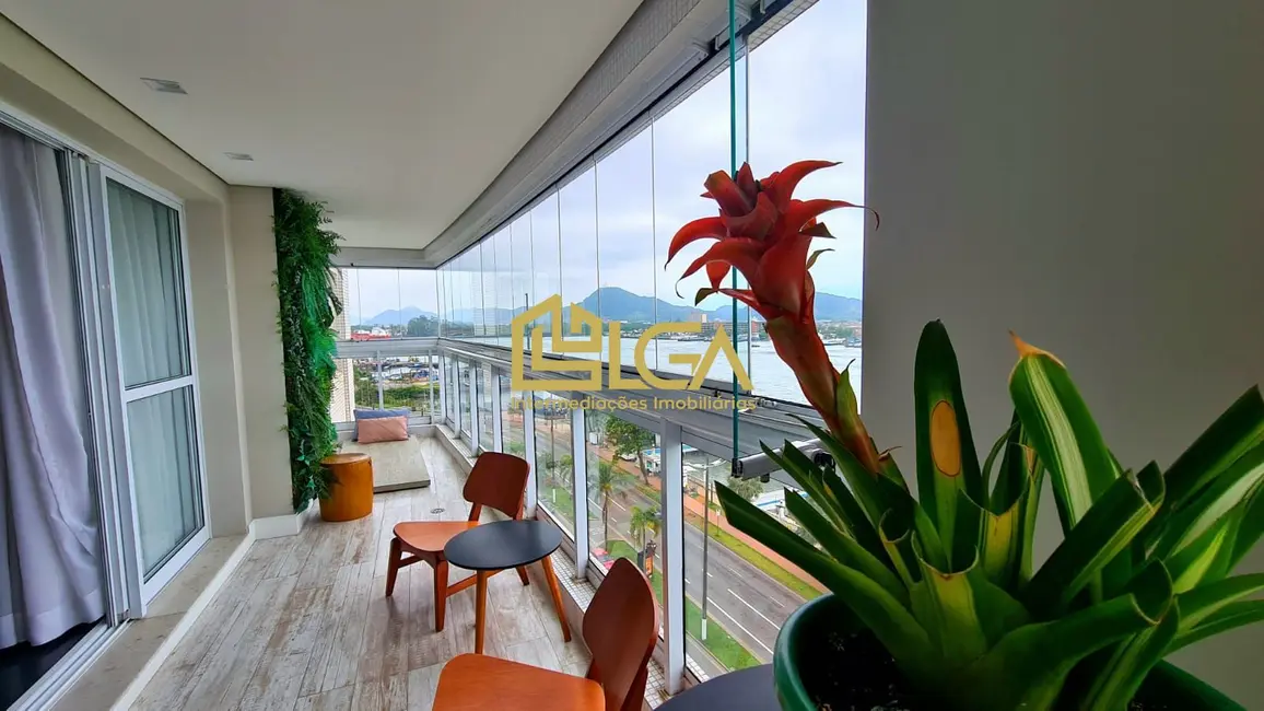 Foto 8 de Apartamento com 4 quartos à venda, 189m2 em Ponta da Praia, Santos - SP
