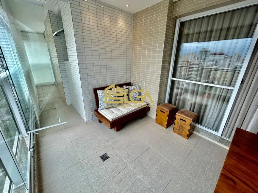 Apartamento com 3 quartos à venda, 181m2 em Gonzaga, Santos - SP - imagem 4 Foto 4 de Apartamento com 3 quartos à venda, 181m2 em Gonzaga, Santos - SP