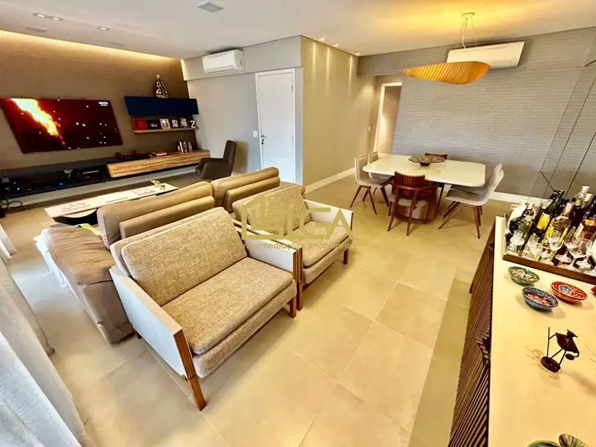 Apartamento com 3 quartos à venda, 181m2 em Gonzaga, Santos - SP - imagem 8 Foto 8 de Apartamento com 3 quartos à venda, 181m2 em Gonzaga, Santos - SP