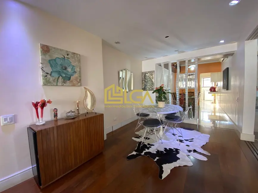 Foto 4 de Apartamento com 3 quartos à venda, 136m2 em Pompéia, Santos - SP