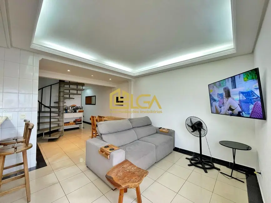 Foto 2 de Cobertura com 2 quartos para alugar, 112m2 em Estuário, Santos - SP