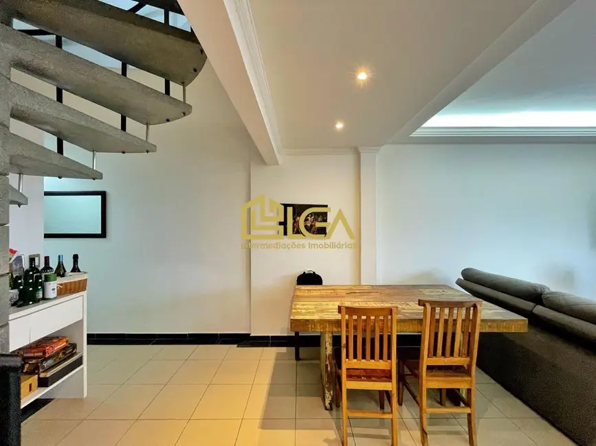 Foto 5 de Cobertura com 2 quartos para alugar, 112m2 em Estuário, Santos - SP