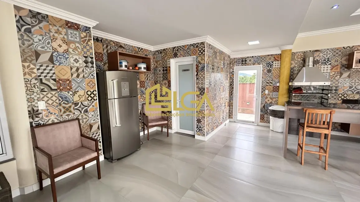 Foto 3 de Casa com 7 quartos à venda, 1340m2 em Balneario Praia do Perequê, Guaruja - SP