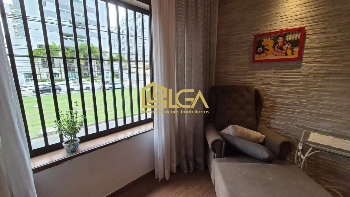 Foto 5 de Sobrado com 3 quartos à venda, 130m2 em Marapé, Santos - SP