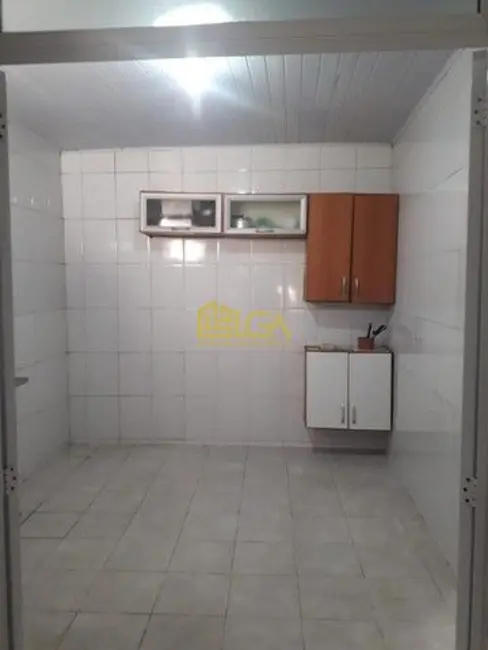 Casa com 5 quartos para alugar, 335m2 em Vila Mathias, Santos - SP - imagem 5 Foto 5 de Casa com 5 quartos para alugar, 335m2 em Vila Mathias, Santos - SP