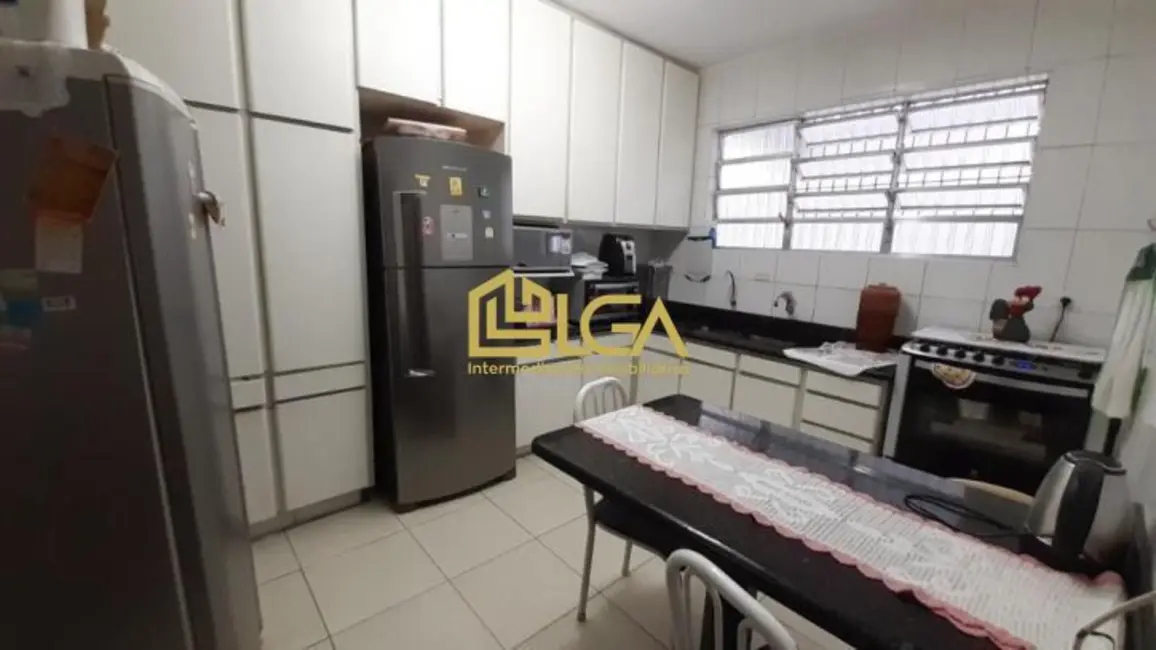 Foto 4 de Sobrado com 3 quartos à venda, 163m2 em Marapé, Santos - SP