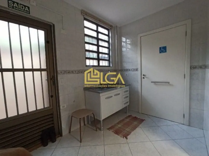Sobrado com 4 quartos para alugar, 250m2 em Embaré, Santos - SP - imagem 8 Foto 8 de Sobrado com 4 quartos para alugar, 250m2 em Embaré, Santos - SP