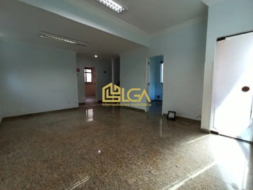 Sobrado com 4 quartos para alugar, 250m2 em Embaré, Santos - SP - imagem 4 Foto 4 de Sobrado com 4 quartos para alugar, 250m2 em Embaré, Santos - SP