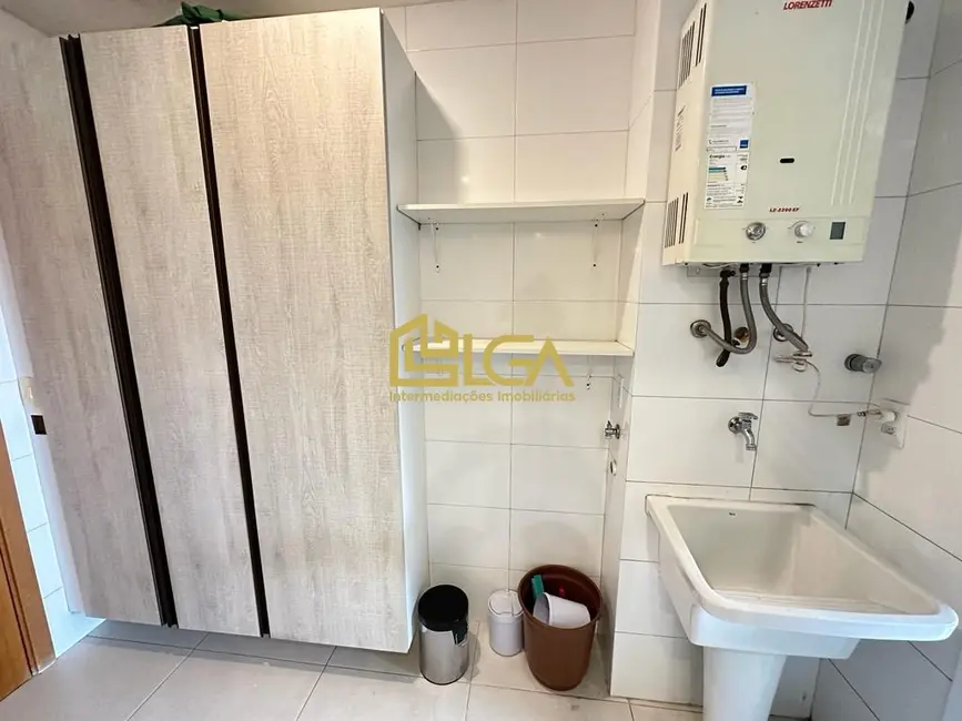 Apartamento com 2 quartos à venda, 145m2 em Gonzaga, Santos - SP - imagem 6 Foto 6 de Apartamento com 2 quartos à venda, 145m2 em Gonzaga, Santos - SP