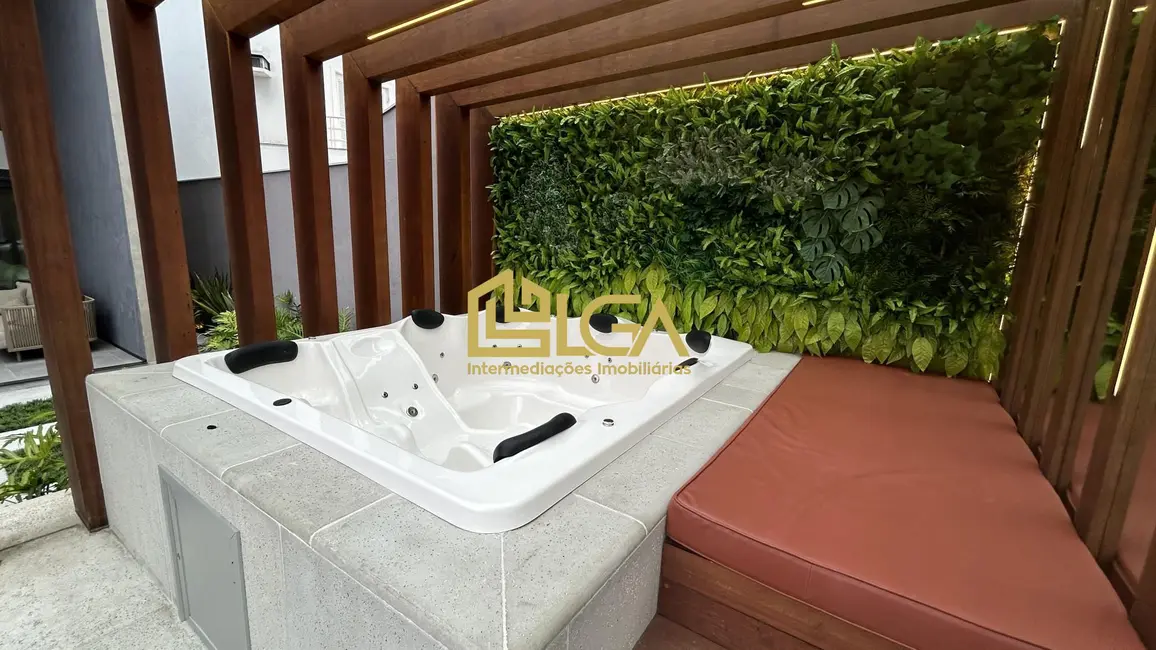 Casa de Condomínio com 5 quartos à venda, 450m2 em Jardim Acapulco, Guaruja - SP - imagem 9 Foto 9 de Casa de Condomínio com 5 quartos à venda, 450m2 em Jardim Acapulco, Guaruja - SP