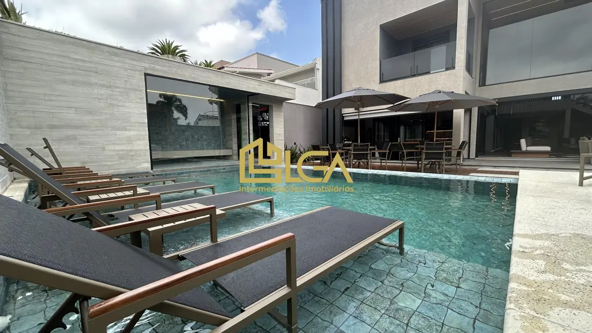 Casa de Condomínio com 5 quartos à venda, 450m2 em Jardim Acapulco, Guaruja - SP - imagem 4 Foto 4 de Casa de Condomínio com 5 quartos à venda, 450m2 em Jardim Acapulco, Guaruja - SP