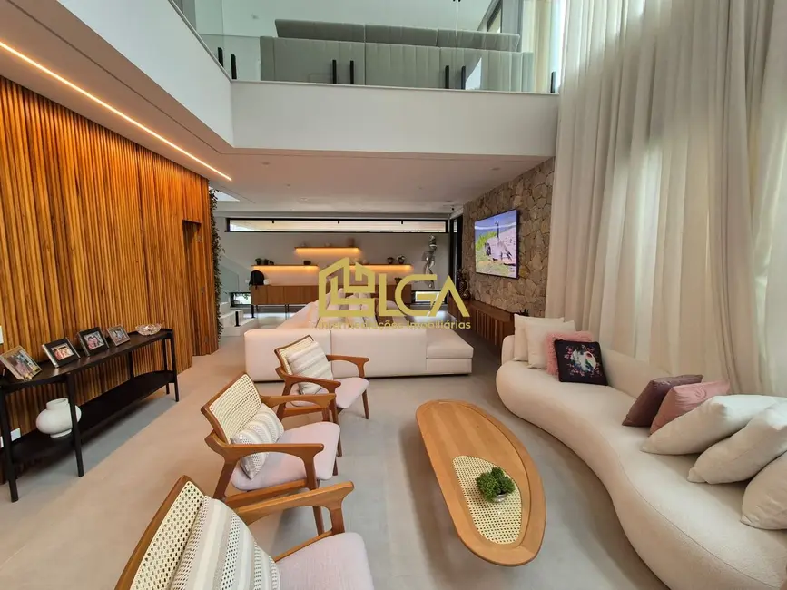 Casa com 6 quartos à venda, 450m2 em Riviera de São Lourenço, Bertioga - SP - imagem 4 Foto 4 de Casa com 6 quartos à venda, 450m2 em Riviera de São Lourenço, Bertioga - SP