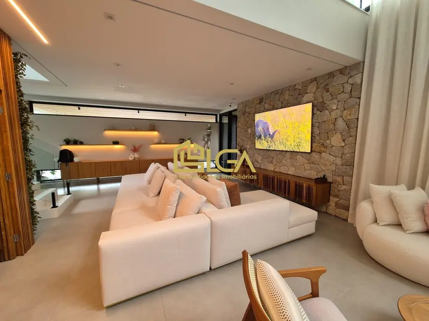 Casa com 6 quartos à venda, 450m2 em Riviera de São Lourenço, Bertioga - SP - imagem 8 Foto 8 de Casa com 6 quartos à venda, 450m2 em Riviera de São Lourenço, Bertioga - SP