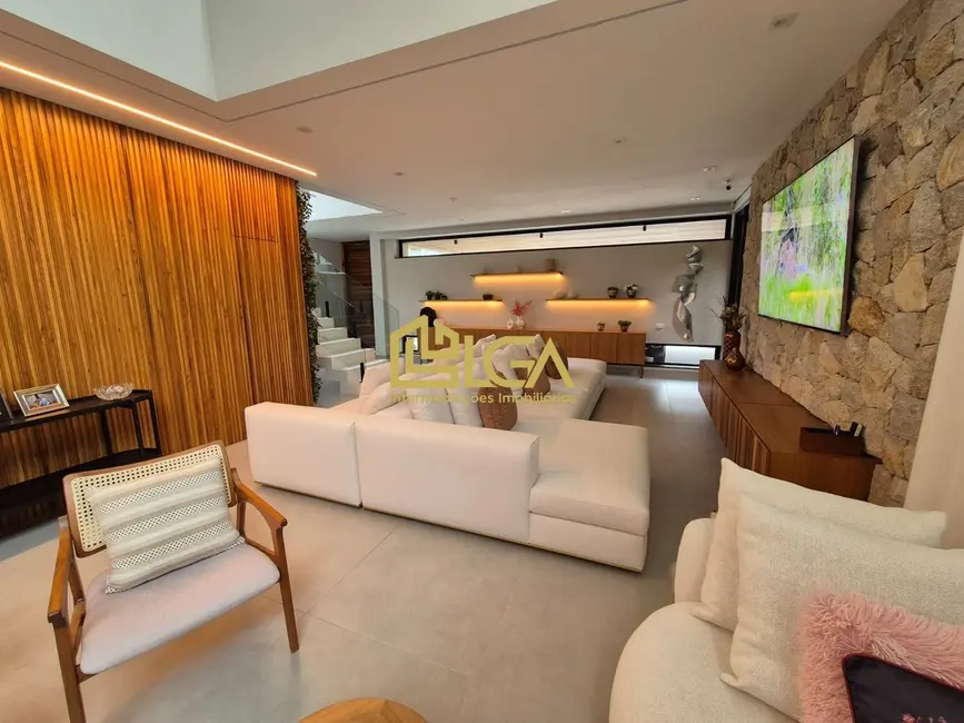 Casa com 6 quartos à venda, 450m2 em Riviera de São Lourenço, Bertioga - SP - imagem 9 Foto 9 de Casa com 6 quartos à venda, 450m2 em Riviera de São Lourenço, Bertioga - SP