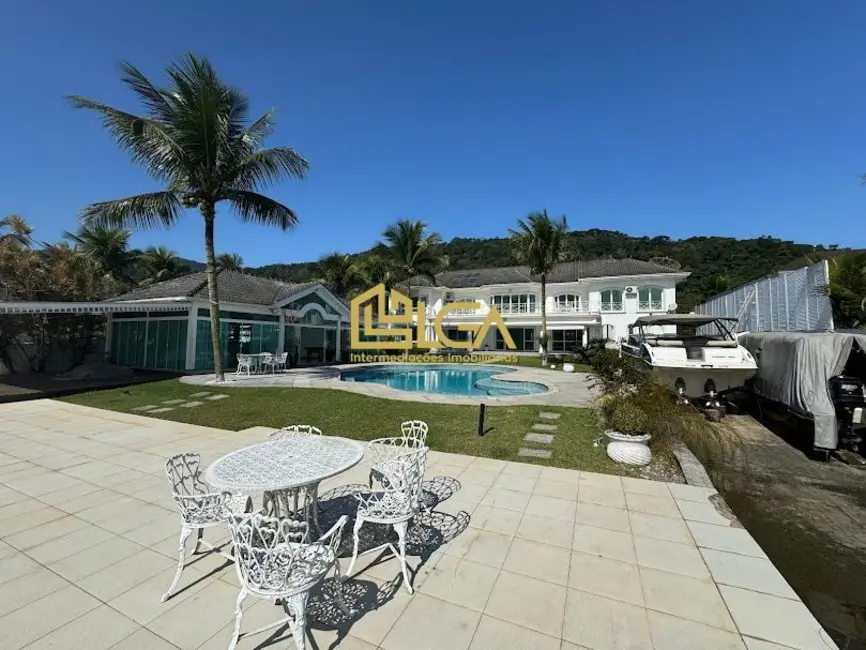 Foto 3 de Casa com 5 quartos à venda, 950m2 em Balneario Praia do Perequê, Guaruja - SP