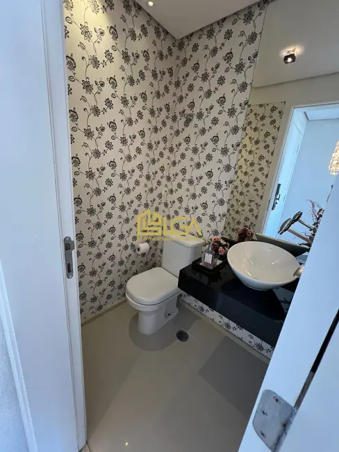 Apartamento com 3 quartos à venda, 131m2 em Gonzaga, Santos - SP - imagem 9 Foto 9 de Apartamento com 3 quartos à venda, 131m2 em Gonzaga, Santos - SP