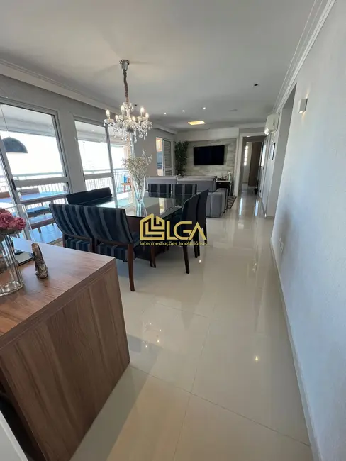 Apartamento com 3 quartos à venda, 131m2 em Gonzaga, Santos - SP - imagem 6 Foto 6 de Apartamento com 3 quartos à venda, 131m2 em Gonzaga, Santos - SP