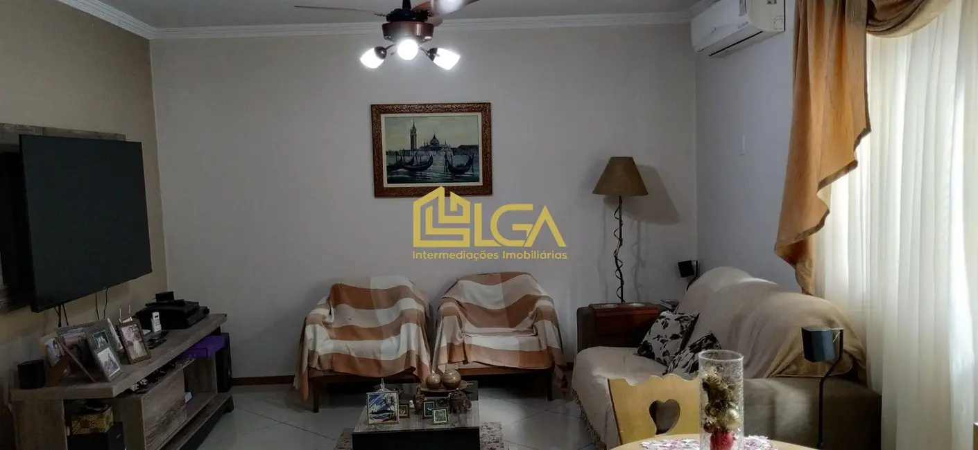 Foto 1 de Casa de Condomínio com 3 quartos à venda, 150m2 em Marapé, Santos - SP
