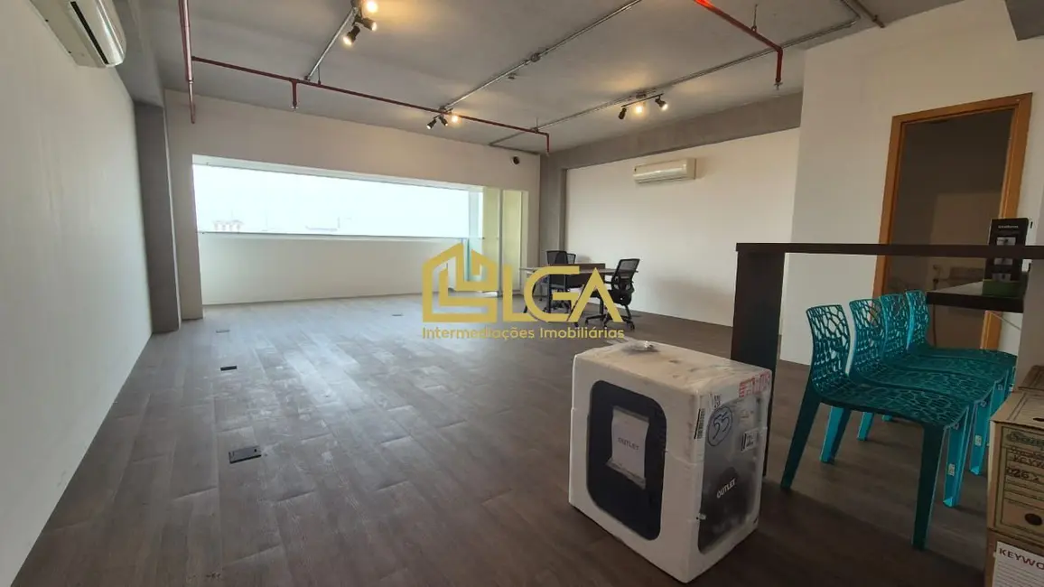 Sala Comercial com 1 quarto para alugar, 60m2 em Centro, Santos - SP - imagem 8 Foto 8 de Sala Comercial com 1 quarto para alugar, 60m2 em Centro, Santos - SP