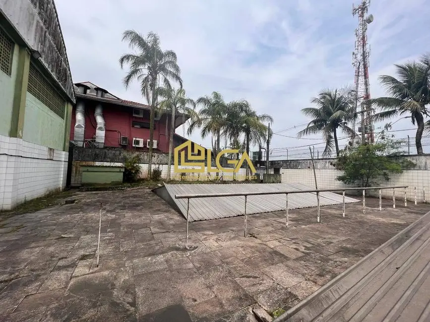 Foto 4 de Armazém / Galpão com 1 quarto para alugar, 1328m2 em Vila São Benedito, Cubatao - SP