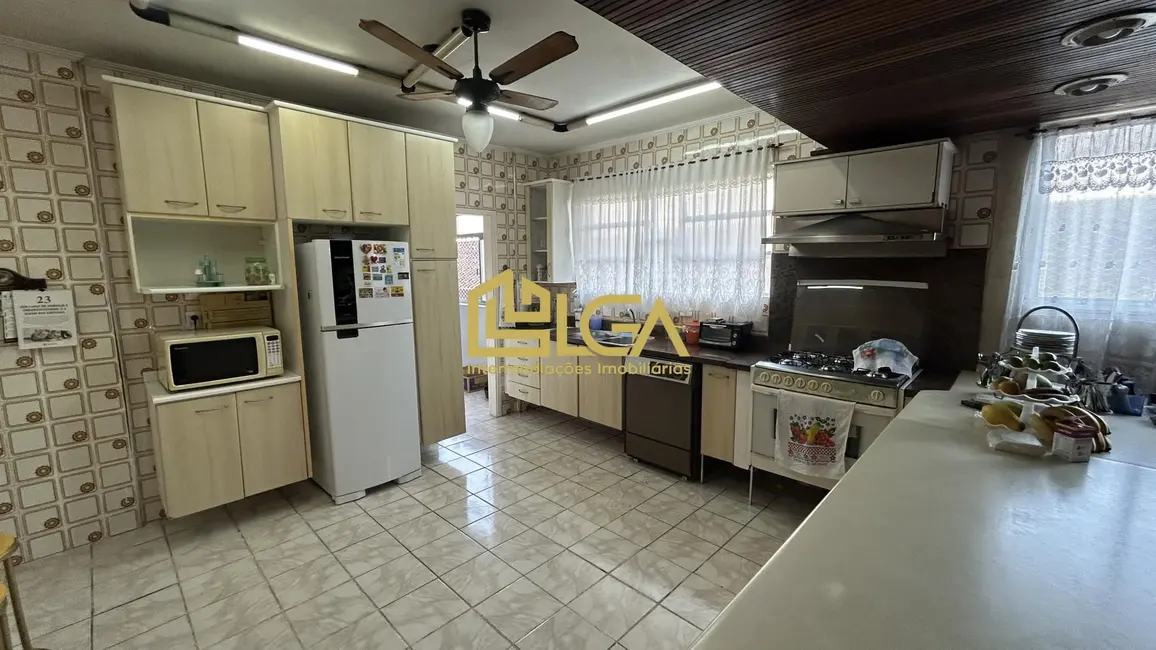 Apartamento com 3 quartos à venda, 152m2 em Gonzaga, Santos - SP - imagem 8 Foto 8 de Apartamento com 3 quartos à venda, 152m2 em Gonzaga, Santos - SP