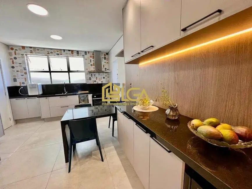 Apartamento com 3 quartos à venda, 146m2 em Embaré, Santos - SP - imagem 4 Foto 4 de Apartamento com 3 quartos à venda, 146m2 em Embaré, Santos - SP