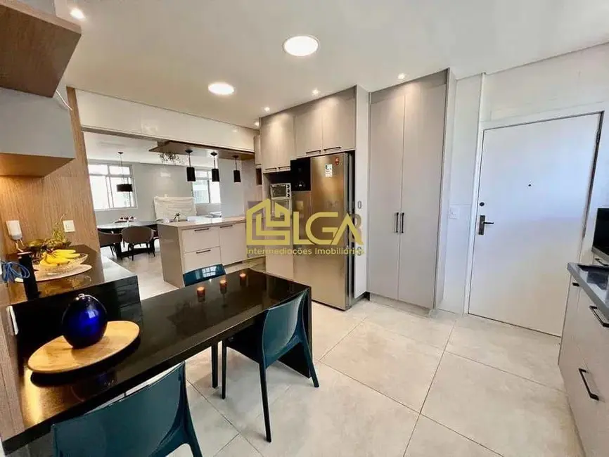 Apartamento com 3 quartos à venda, 146m2 em Embaré, Santos - SP - imagem 3 Foto 3 de Apartamento com 3 quartos à venda, 146m2 em Embaré, Santos - SP