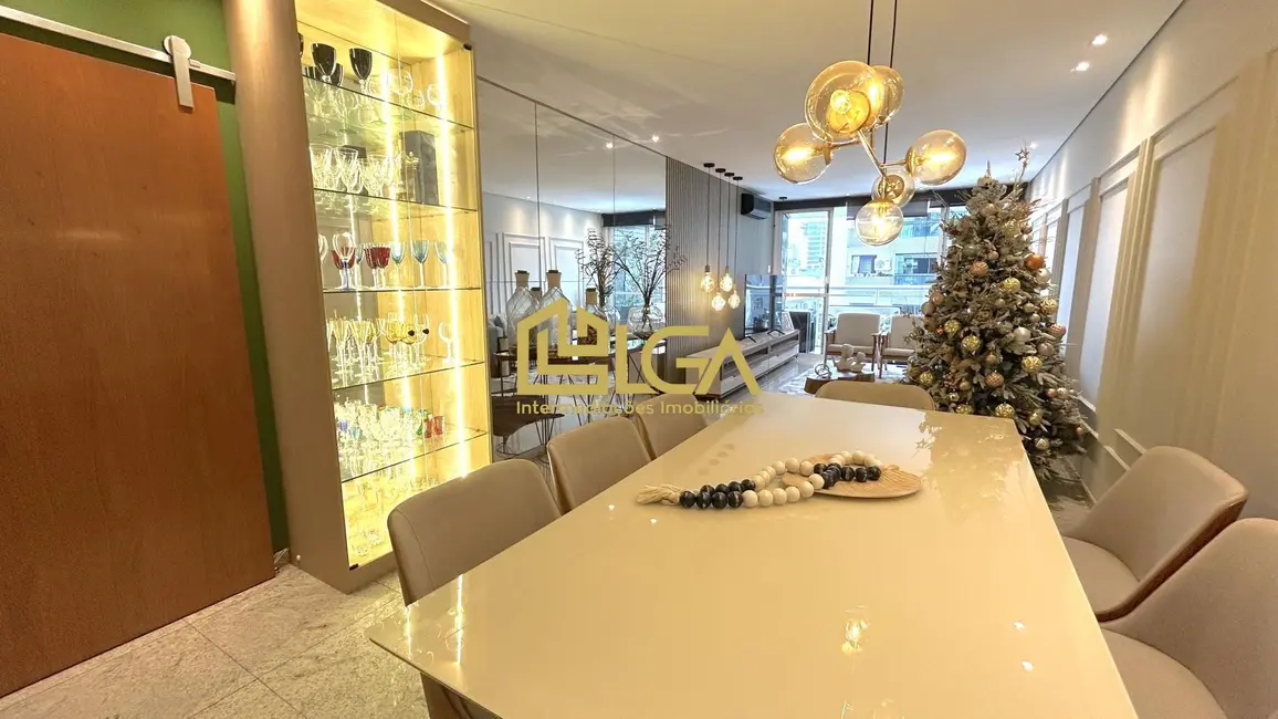 Foto 2 de Apartamento com 3 quartos à venda, 160m2 em Pompéia, Santos - SP