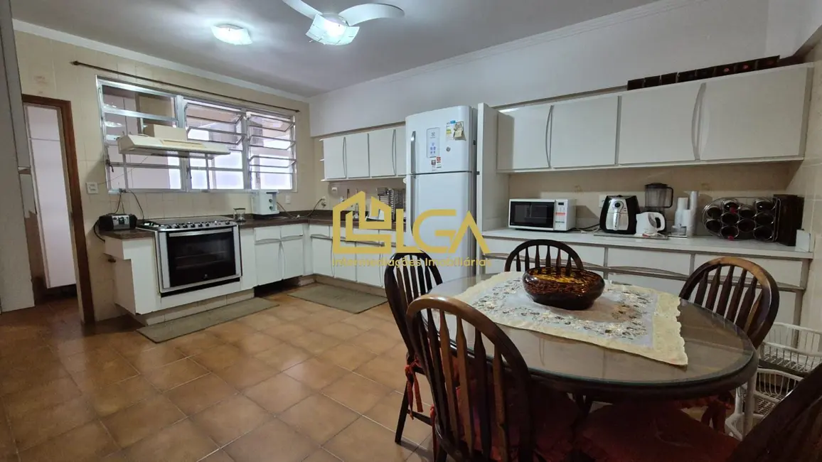 Apartamento com 3 quartos para alugar, 160m2 em Boqueirão, Santos - SP - imagem 7 Foto 7 de Apartamento com 3 quartos para alugar, 160m2 em Boqueirão, Santos - SP