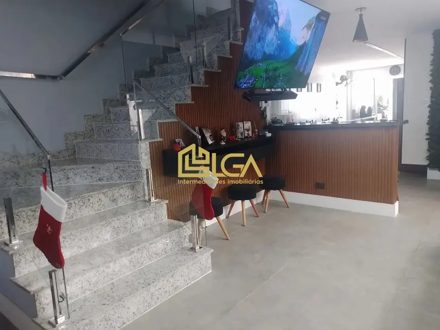 Sobrado com 4 quartos à venda, 294m2 em Ponta da Praia, Santos - SP - imagem 6 Foto 6 de Sobrado com 4 quartos à venda, 294m2 em Ponta da Praia, Santos - SP