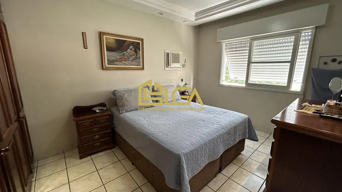 Apartamento com 3 quartos à venda, 144m2 em Boqueirão, Santos - SP - imagem 9 Foto 9 de Apartamento com 3 quartos à venda, 144m2 em Boqueirão, Santos - SP