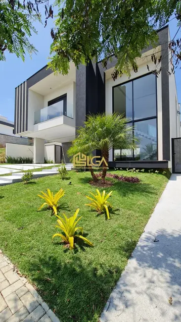 Casa de Condomínio com 5 quartos à venda, 363m2 em Sao Jose Dos Campos - SP - imagem 3 Foto 3 de Casa de Condomínio com 5 quartos à venda, 363m2 em Sao Jose Dos Campos - SP