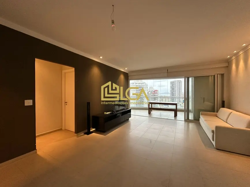 Apartamento com 3 quartos para alugar, 117m2 em Gonzaga, Santos - SP - imagem 3 Foto 3 de Apartamento com 3 quartos para alugar, 117m2 em Gonzaga, Santos - SP