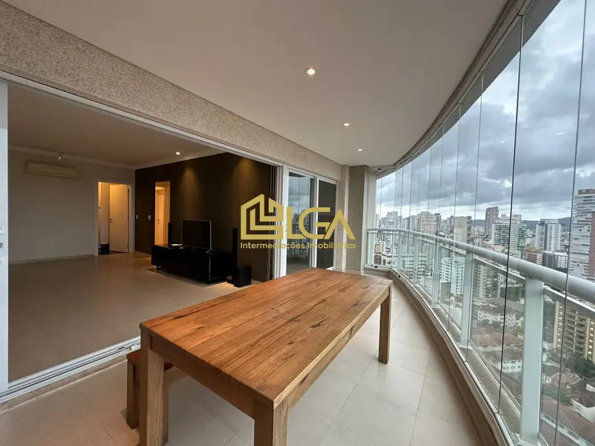 Apartamento com 3 quartos para alugar, 117m2 em Gonzaga, Santos - SP - imagem 2 Foto 2 de Apartamento com 3 quartos para alugar, 117m2 em Gonzaga, Santos - SP