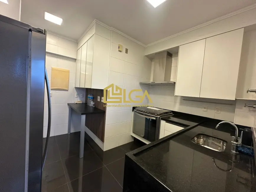 Apartamento com 3 quartos para alugar, 117m2 em Gonzaga, Santos - SP - imagem 7 Foto 7 de Apartamento com 3 quartos para alugar, 117m2 em Gonzaga, Santos - SP