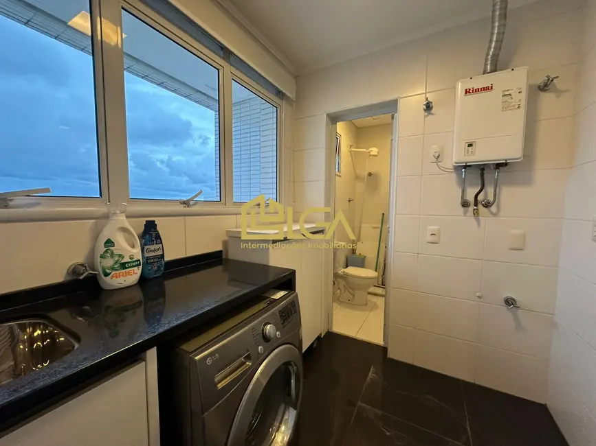 Apartamento com 3 quartos para alugar, 117m2 em Gonzaga, Santos - SP - imagem 9 Foto 9 de Apartamento com 3 quartos para alugar, 117m2 em Gonzaga, Santos - SP