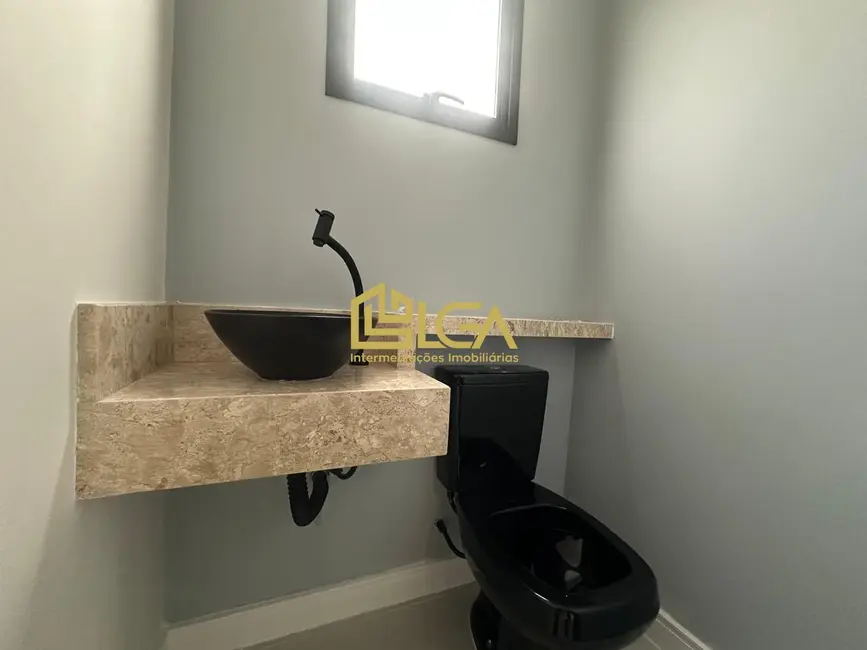 Casa de Condomínio com 2 quartos à venda, 88m2 em Ponta da Praia, Santos - SP - imagem 4 Foto 4 de Casa de Condomínio com 2 quartos à venda, 88m2 em Ponta da Praia, Santos - SP