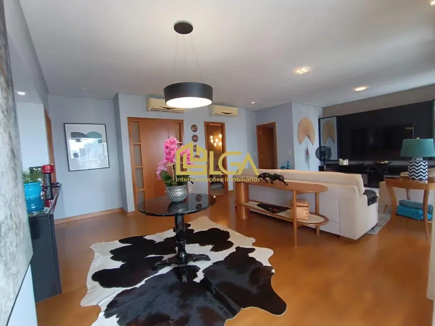 Apartamento com 3 quartos à venda, 160m2 em Embaré, Santos - SP - imagem 3 Foto 3 de Apartamento com 3 quartos à venda, 160m2 em Embaré, Santos - SP