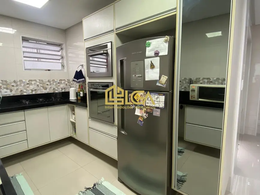 Apartamento com 3 quartos à venda, 173m2 em Gonzaga, Santos - SP - imagem 7 Foto 7 de Apartamento com 3 quartos à venda, 173m2 em Gonzaga, Santos - SP