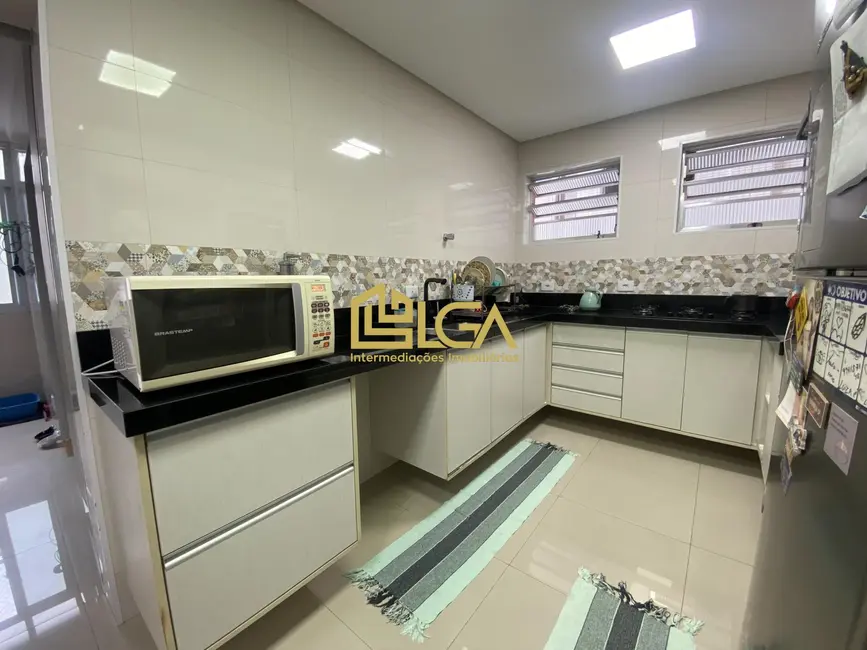 Apartamento com 3 quartos à venda, 173m2 em Gonzaga, Santos - SP - imagem 8 Foto 8 de Apartamento com 3 quartos à venda, 173m2 em Gonzaga, Santos - SP