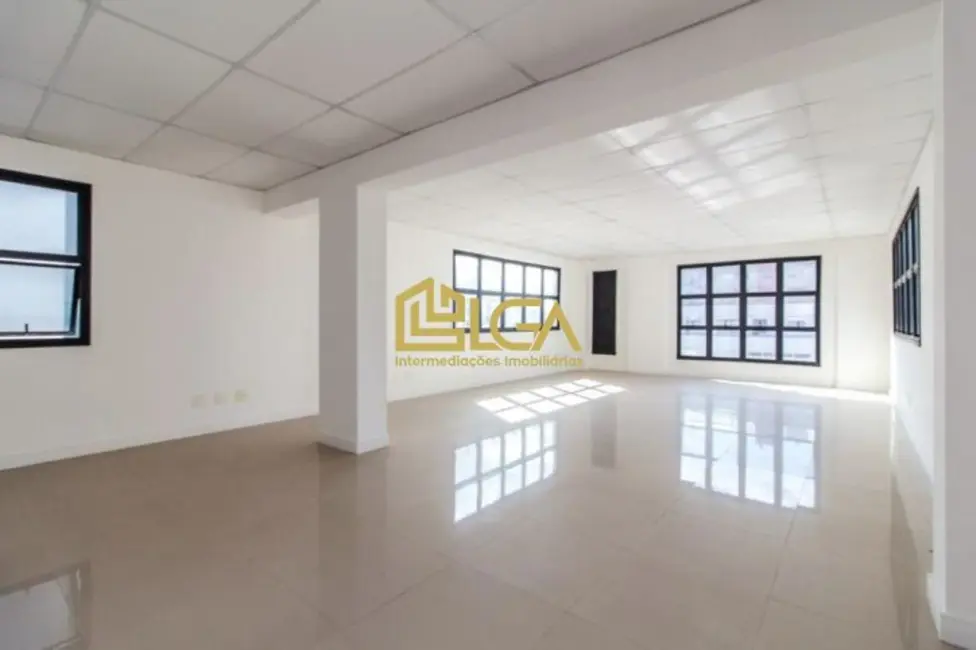 Prédio Inteiro com 14 quartos para alugar, 1295m2 em Embaré, Santos - SP - imagem 8 Foto 8 de Prédio Inteiro com 14 quartos para alugar, 1295m2 em Embaré, Santos - SP